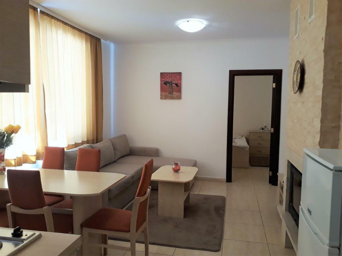 Apartment Snezhanka Pamporowo Exterior foto